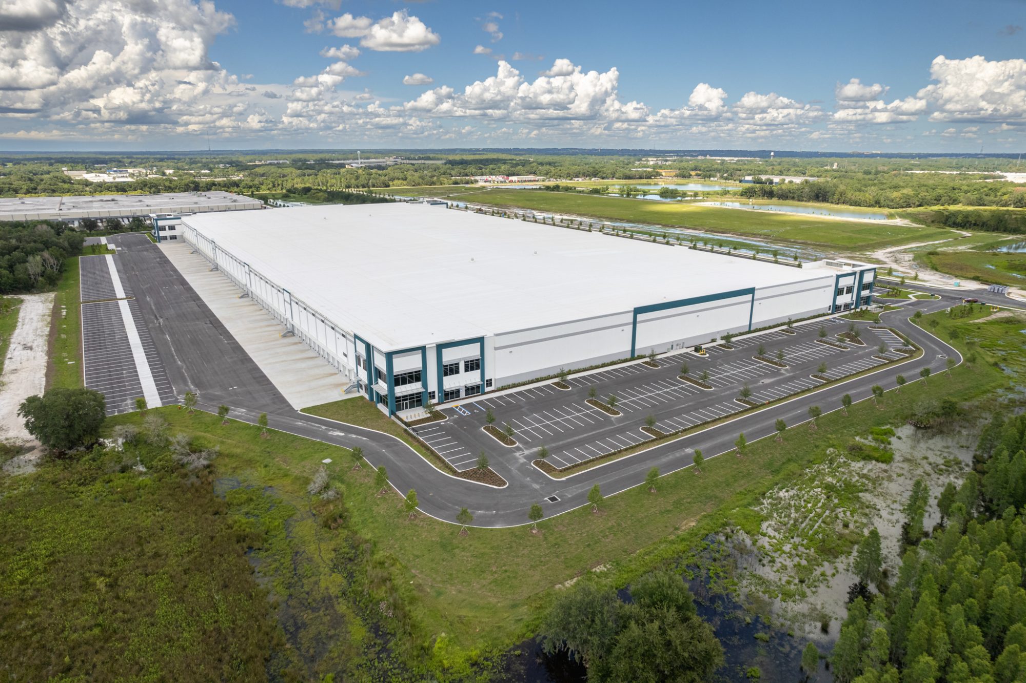 New Speculative Industrial Building Completed in Lakeland Central Park Lakeland Central Park
